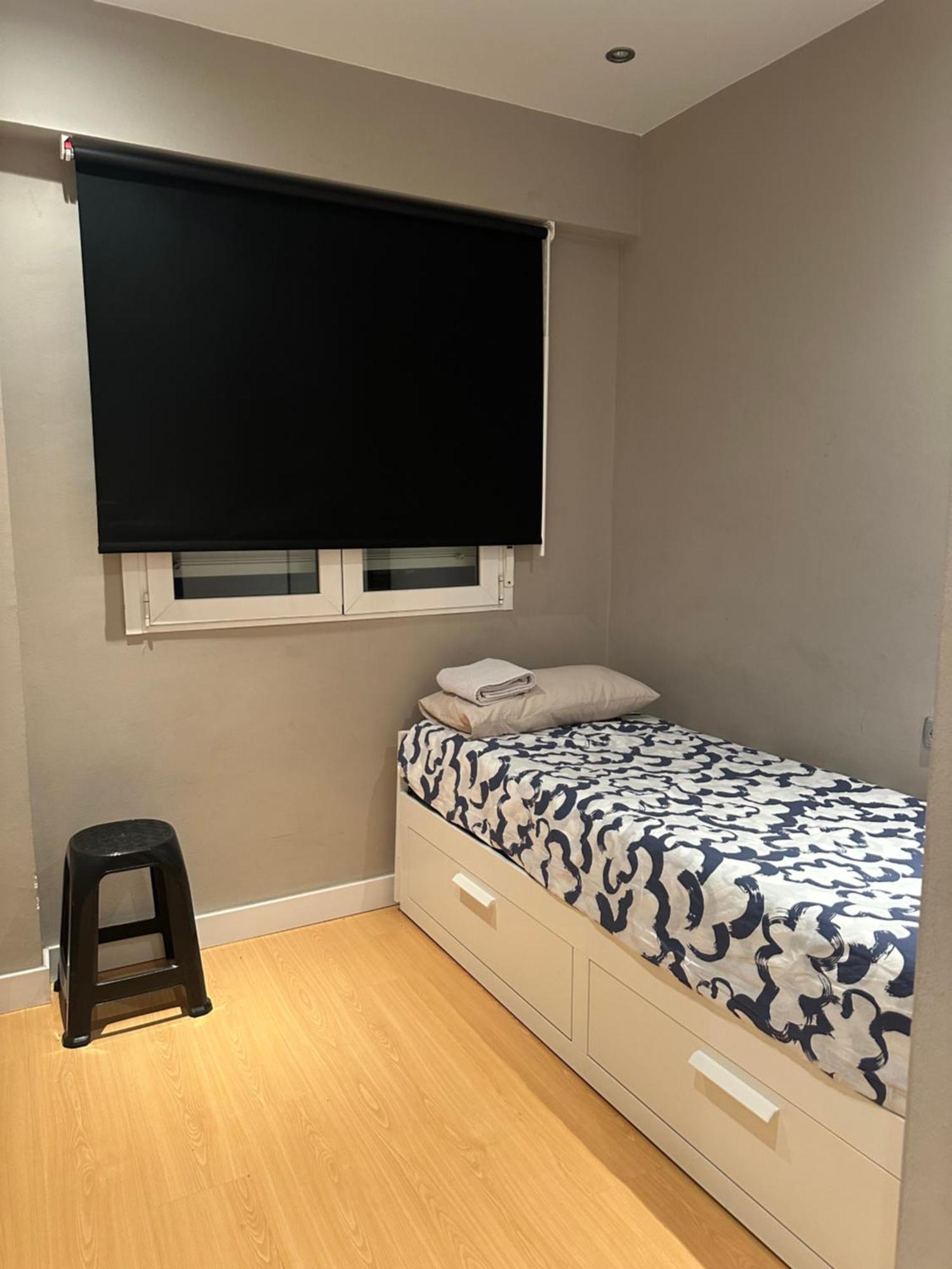 Calle Juan Lirola Apartment